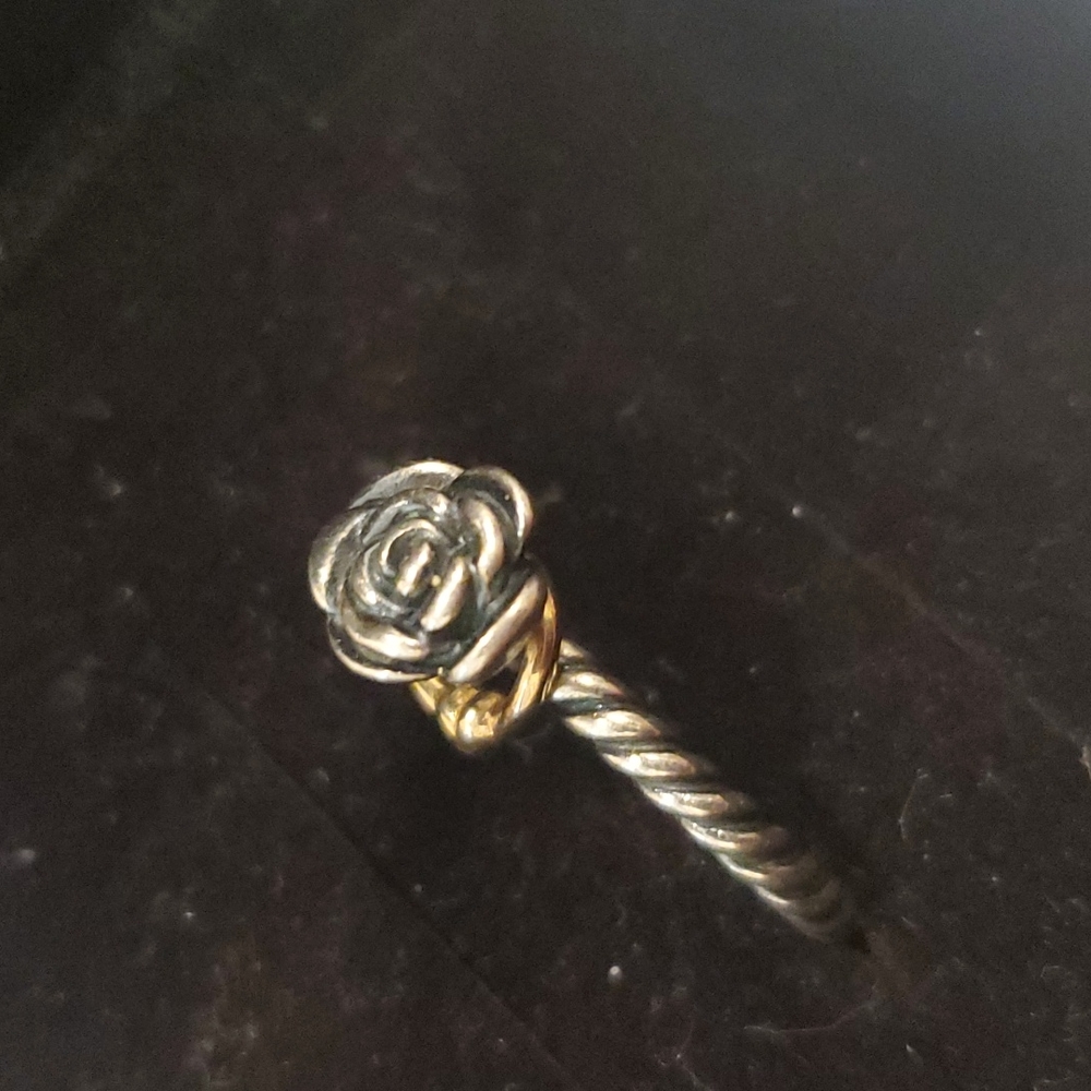 Rare authentic Pandora ring - Picture 2 of 2